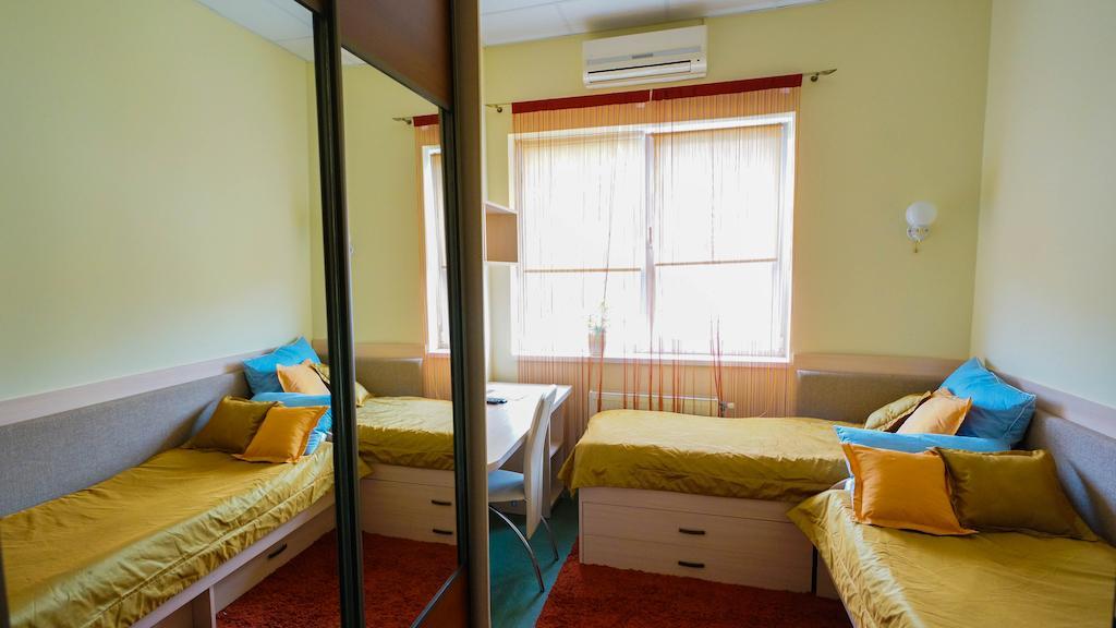 City Hostel Panorama Uzhhorod Quarto foto